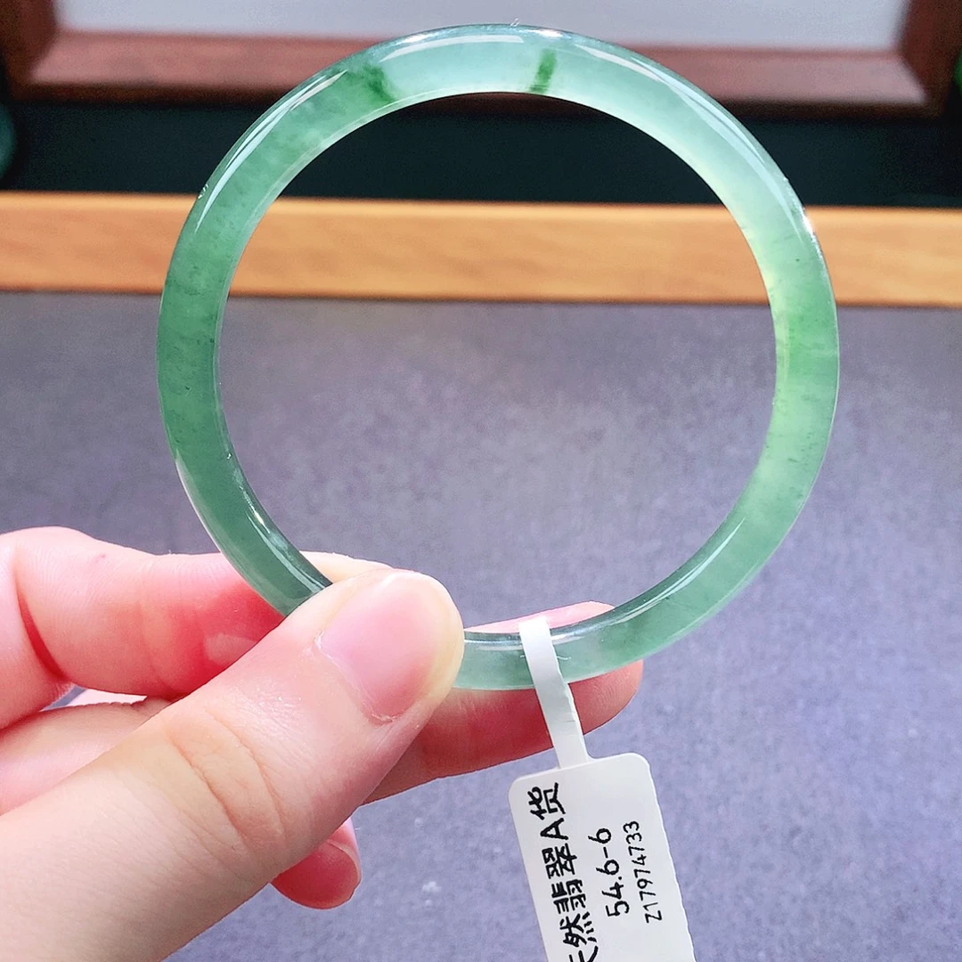 未镶嵌手镯翡翠天然翡翠