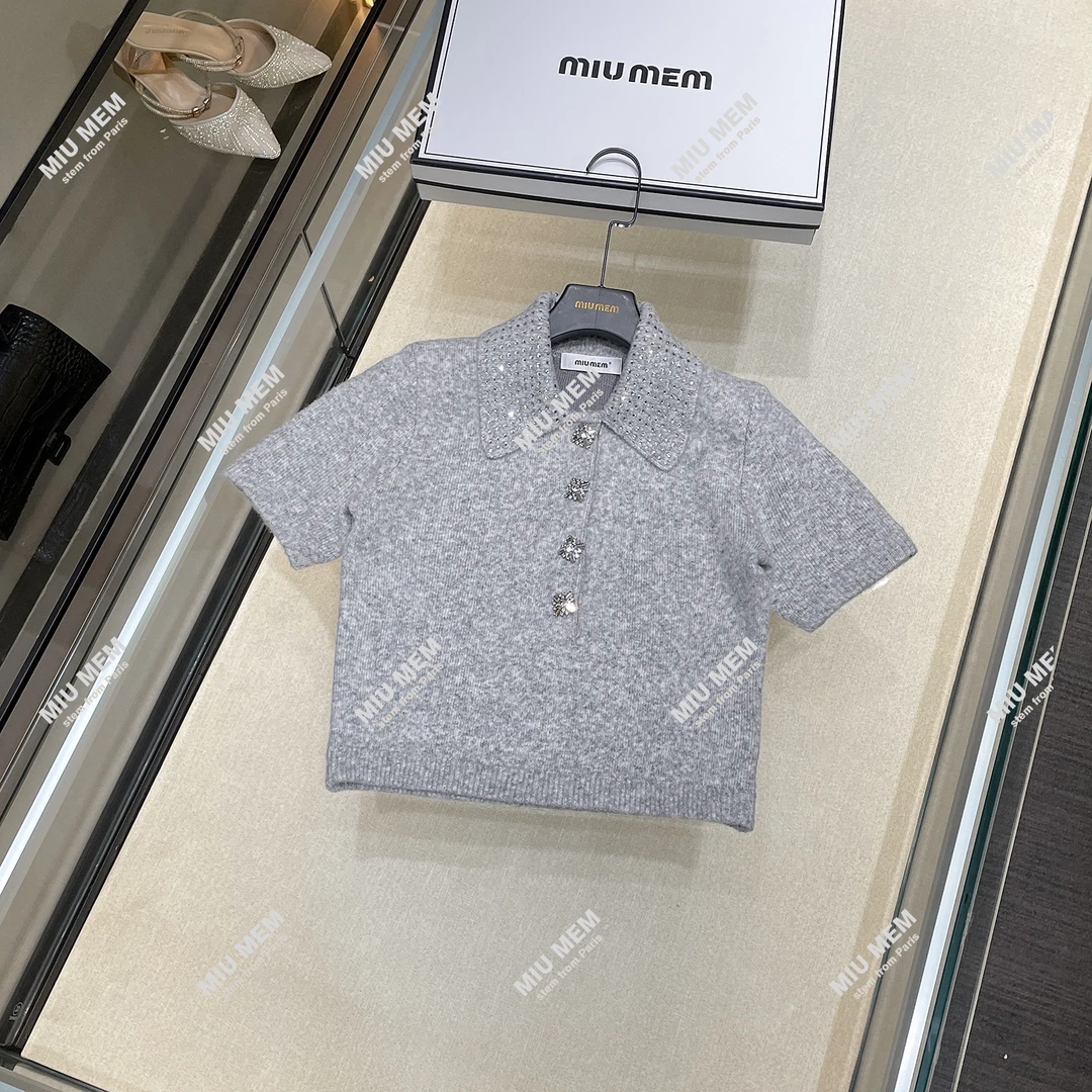 MIUMEM 现货高端甜美减龄翻领镶钻短款毛针织衫上衣 DY5033