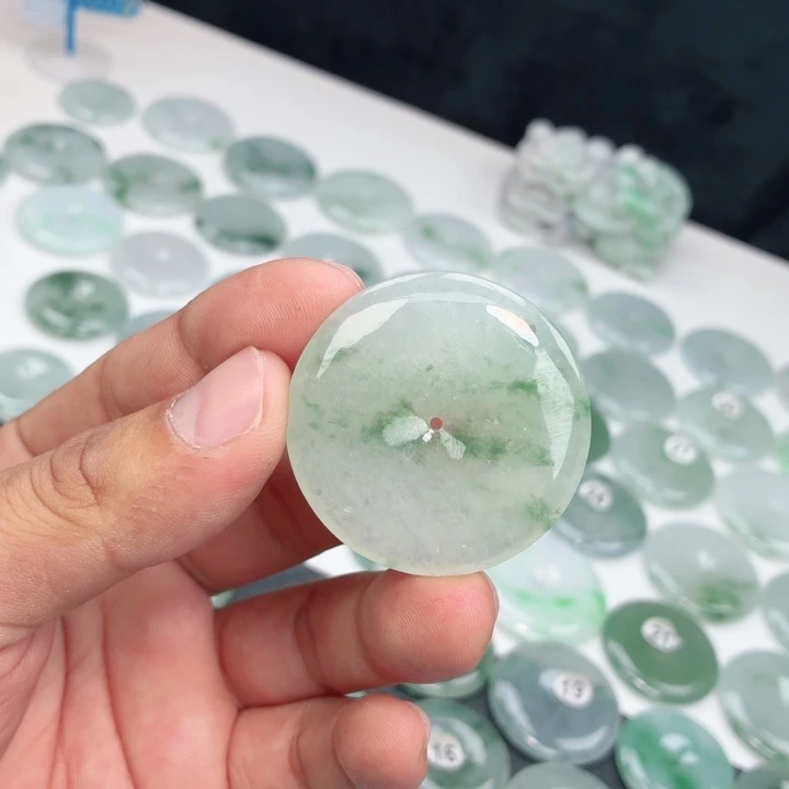 翡翠未镶嵌颈饰缅甸天然A货翡翠41-6.3