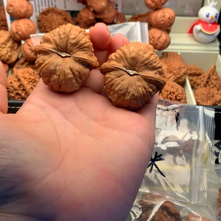 文玩核桃吊坠边44肚46