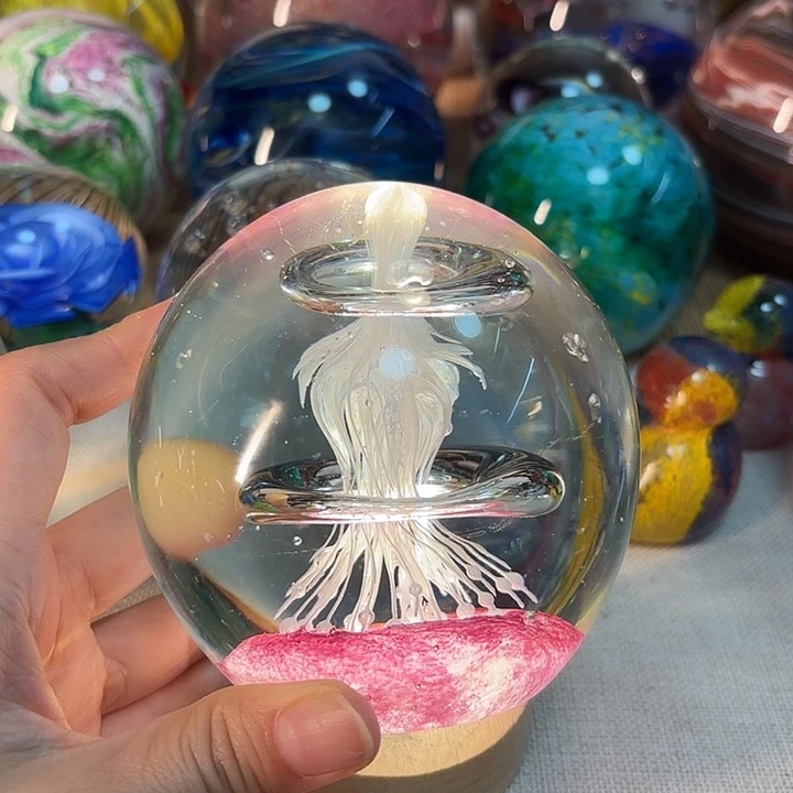 琉璃手工艺品瑕疵多