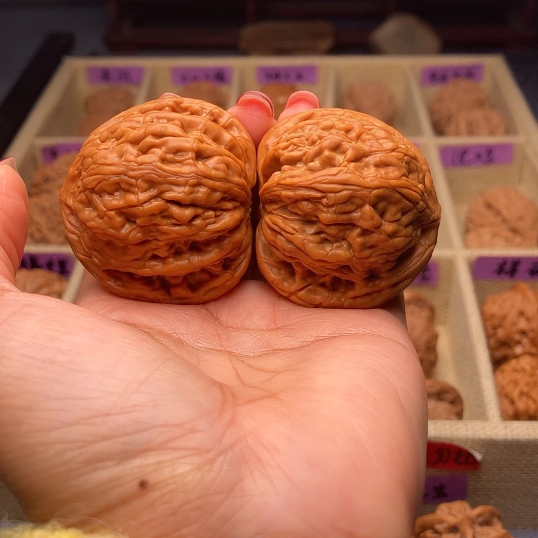 文玩核桃吊坠虎头王45