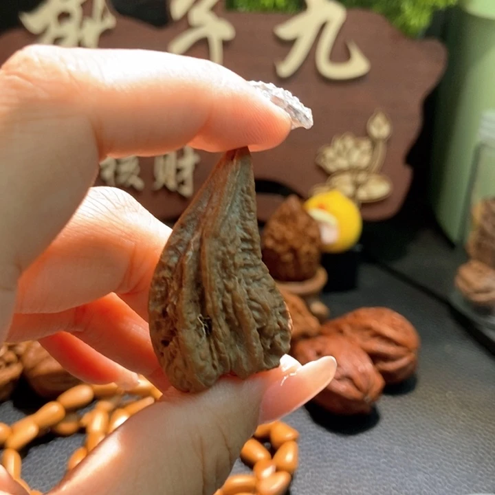 刘***川吊坠文玩核桃聚核财婉楸35