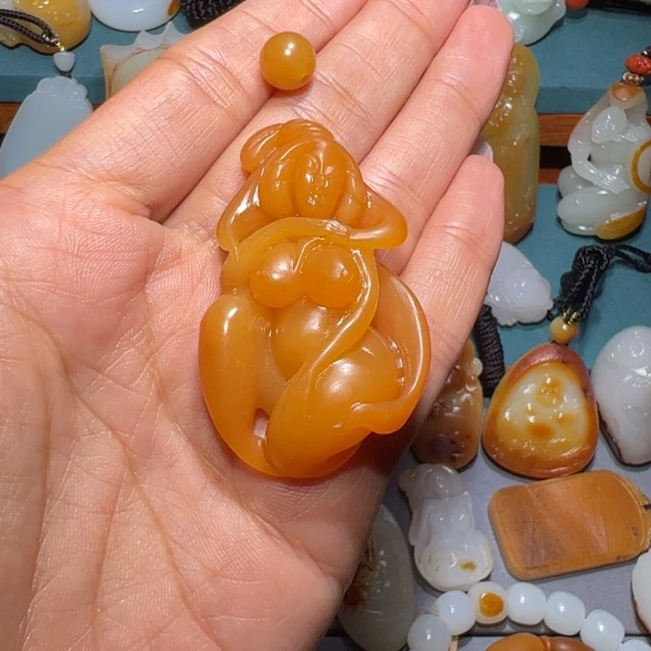 随***黍和田玉未镶嵌颈饰