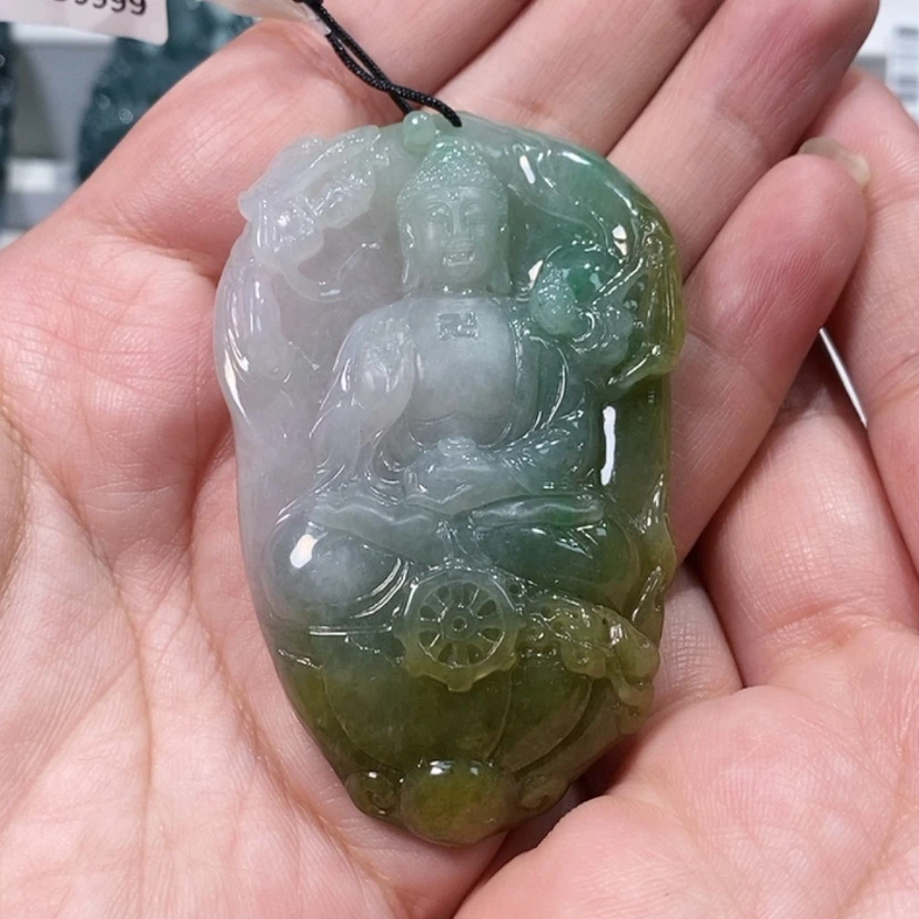 【闪购商品】翡翠颈饰未镶嵌我**盘。