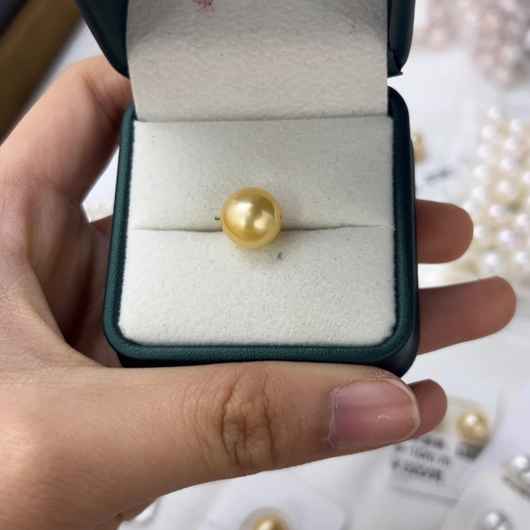 定制海水珍珠裸珠未镶嵌?**芮