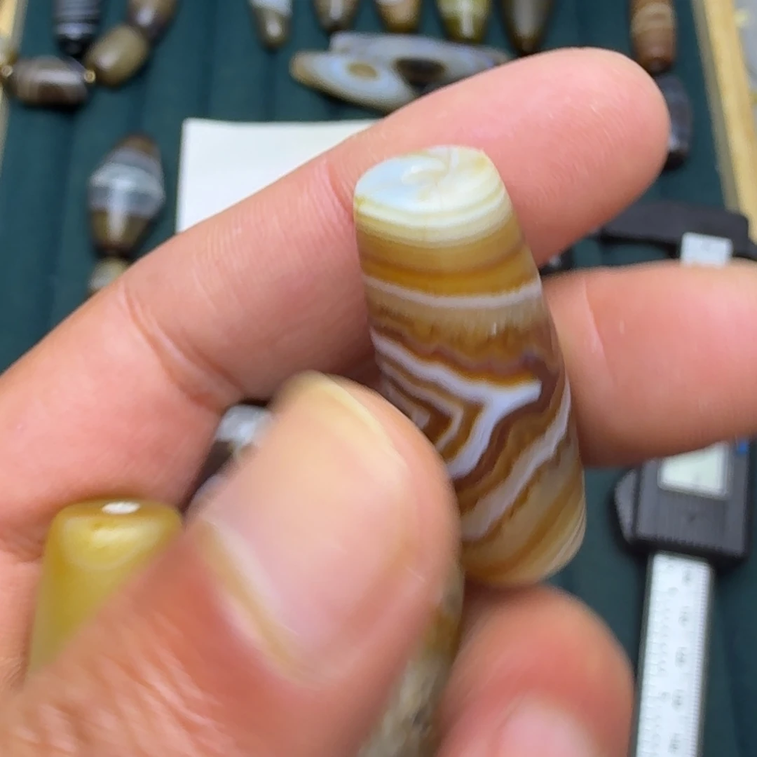 著***子玛瑙/玉髓合金珠宝奇石