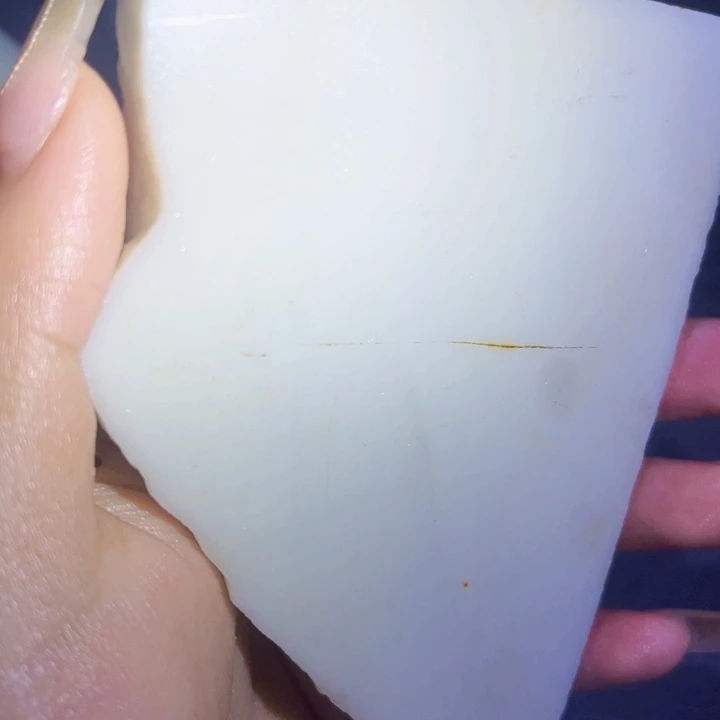 和田玉（糖玉）未镶嵌珠宝奇石