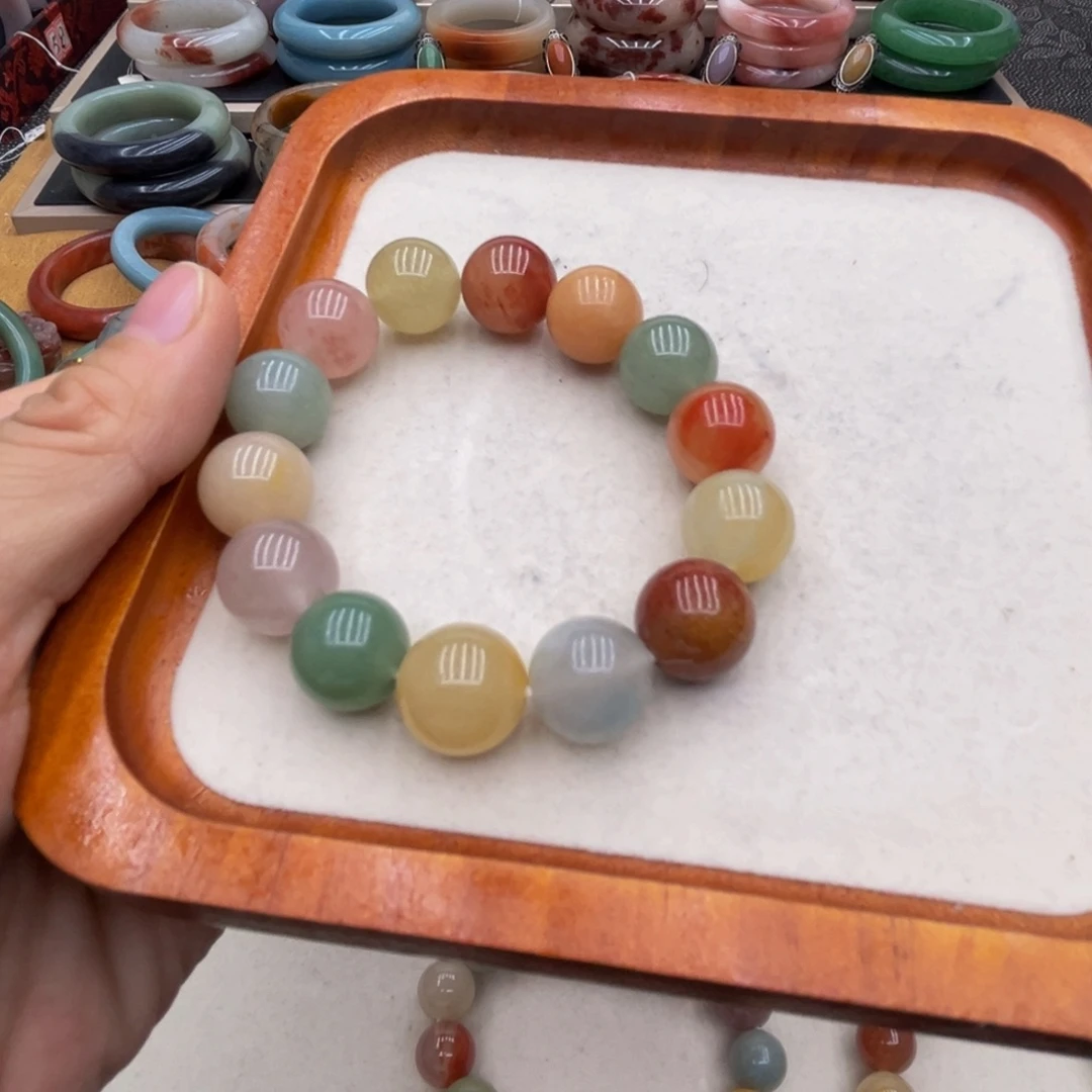 静***张石英质玉未镶嵌圈口齐全是