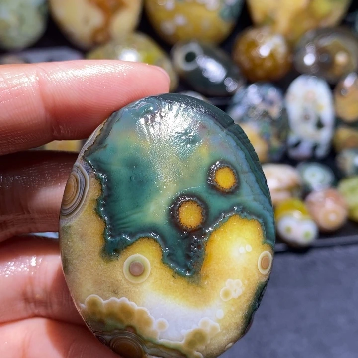 玛瑙/玉髓未镶嵌珠宝半成品23