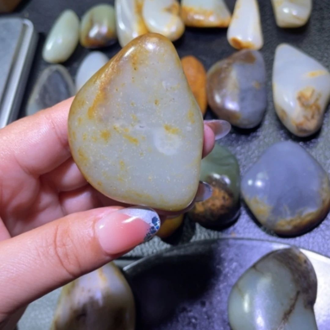 【闪购商品】和田玉未镶嵌颈饰星*