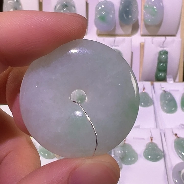 翡翠未镶嵌颈饰翡翠挂件