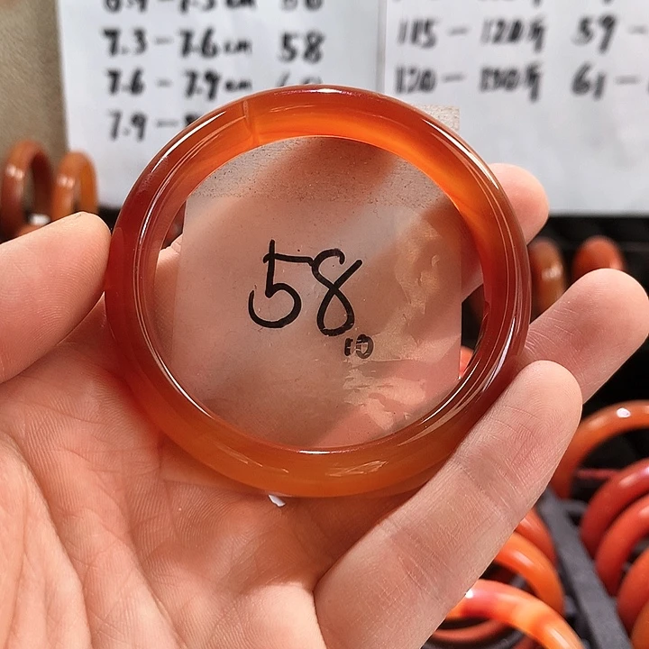 玛瑙/玉髓手镯未镶嵌