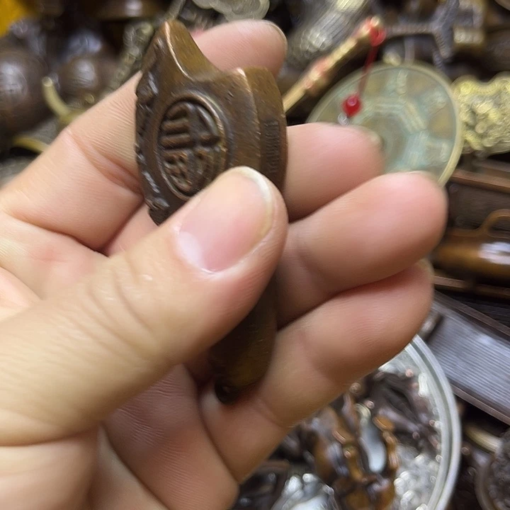 诚信经营精美铜器