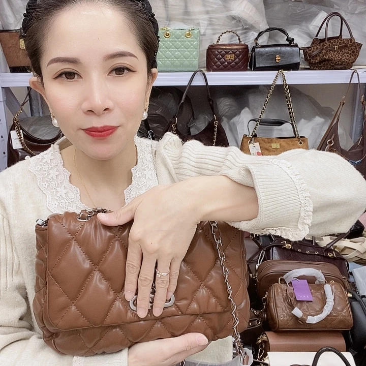 蚕丝小牛剖层皮革PU