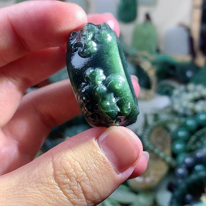 未镶嵌和田玉挂件