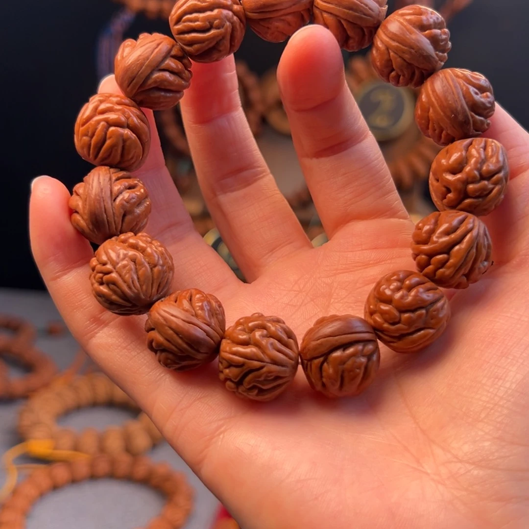 【闪购商品】桃核吊坠18野生豹子头