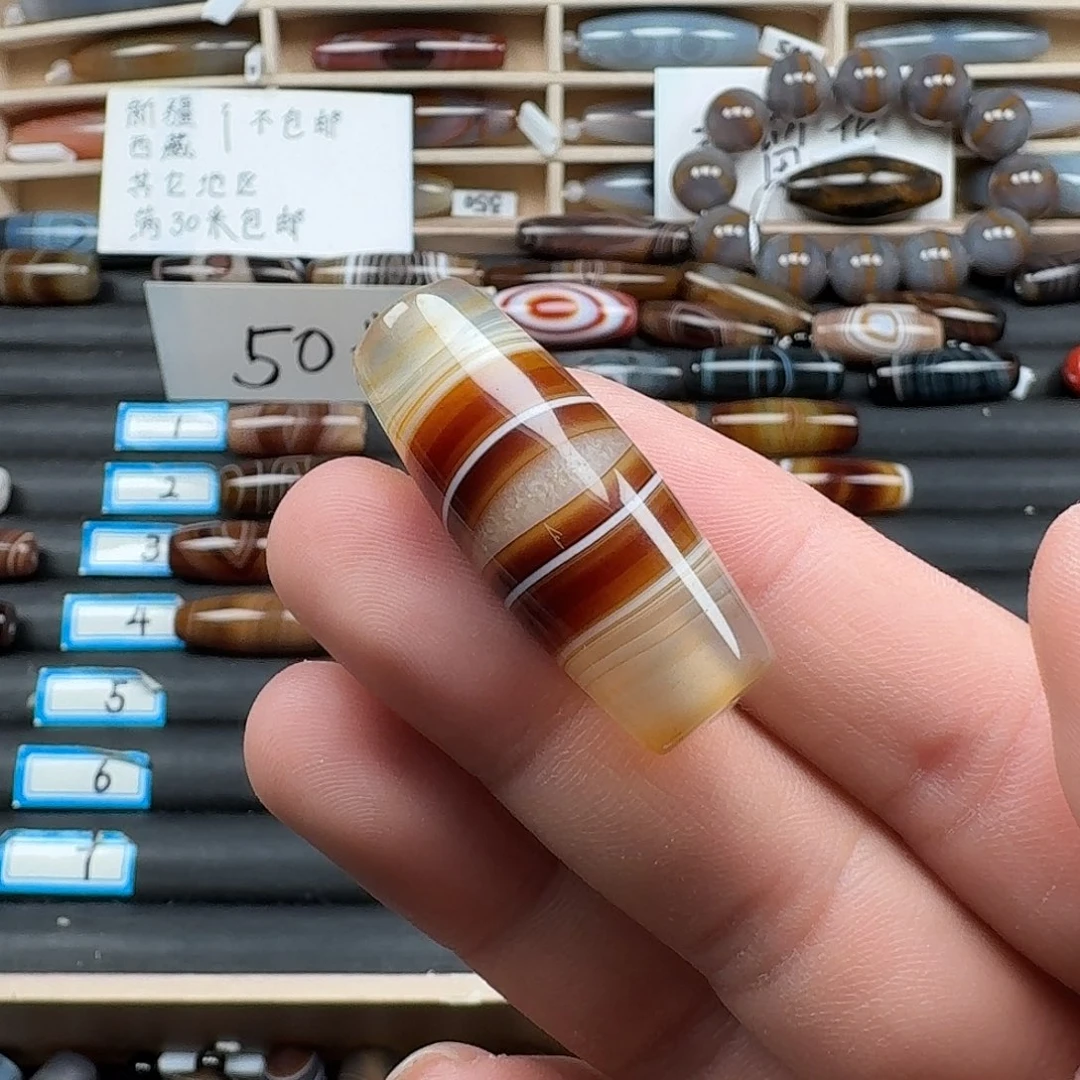 壹***乐玛瑙/玉髓未镶嵌颈饰