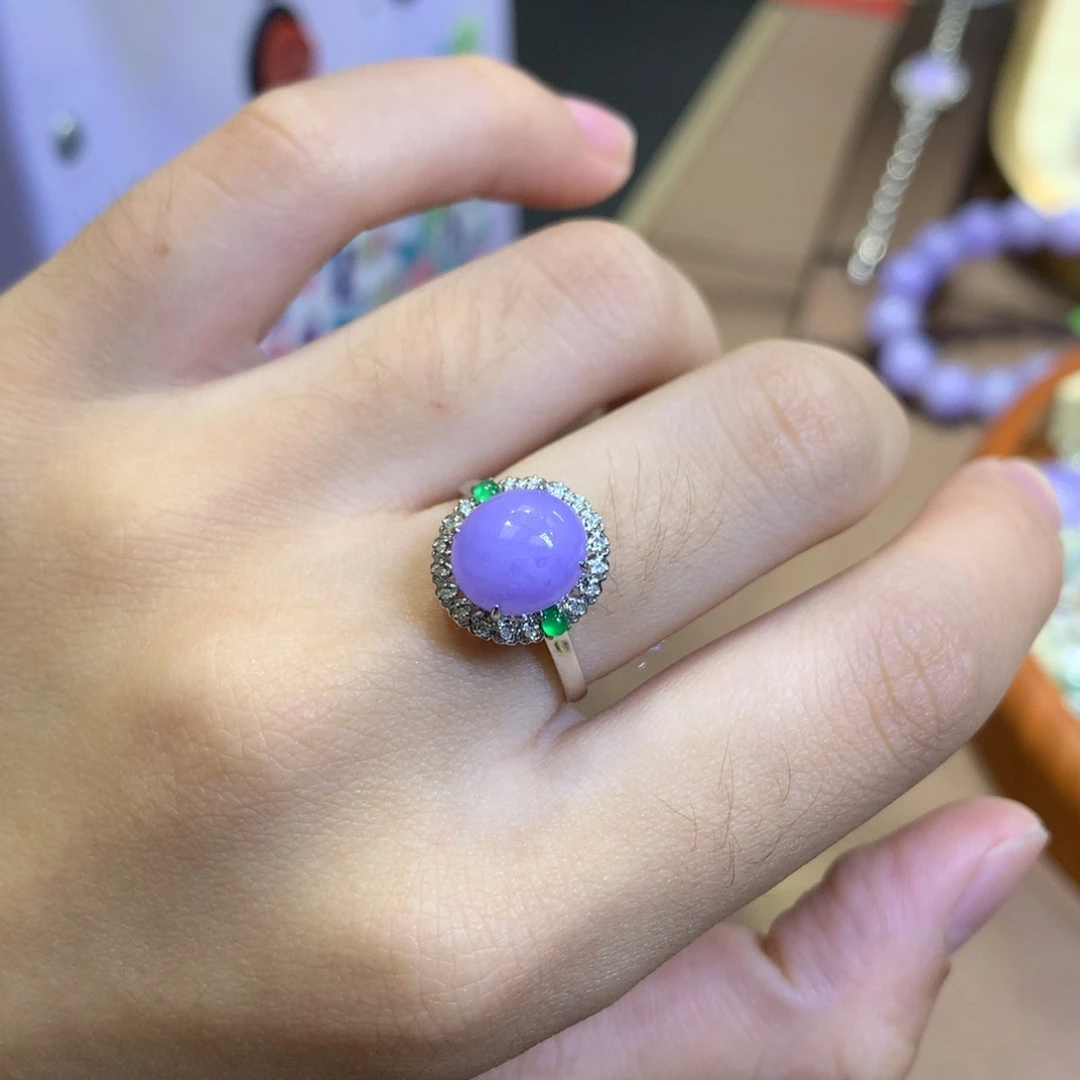 翡翠18K金镶嵌颈饰翡翠