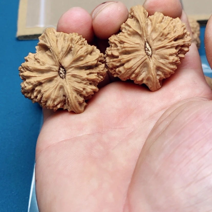 【闪购商品】文玩核桃吊坠?*嚓22:22,22