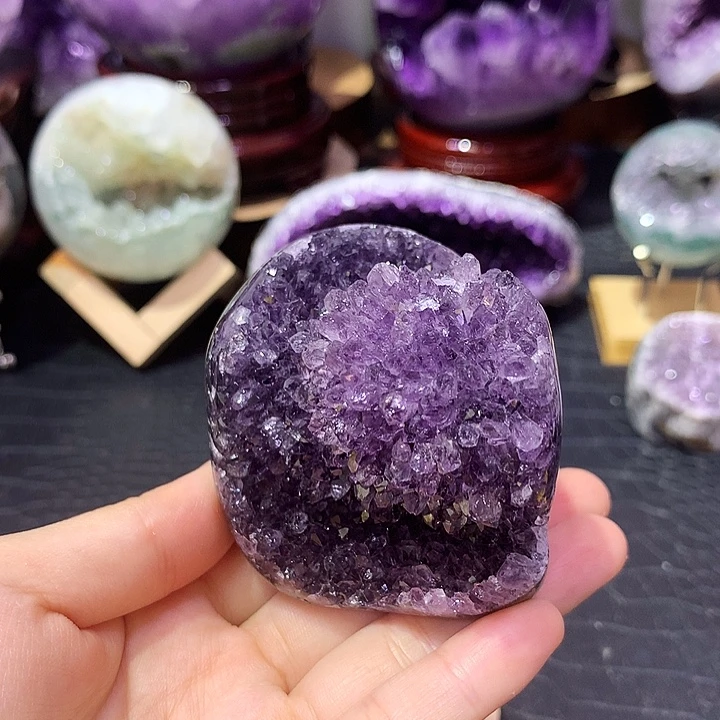 紫晶未镶嵌珠宝半成品