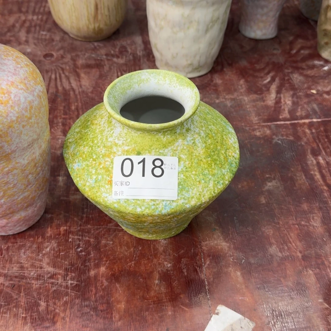 芹*花瓶默认无孔编码018