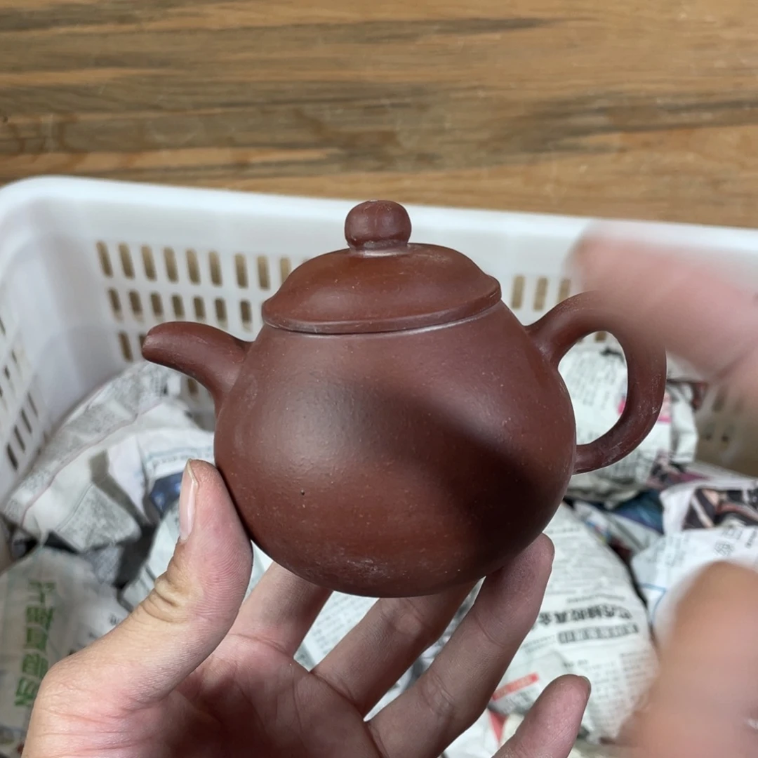 茶壶紫砂老厂紫砂壶一件。