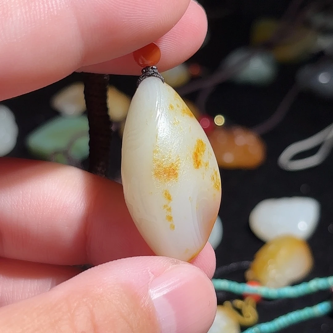 熙***玉未镶嵌和田玉车挂