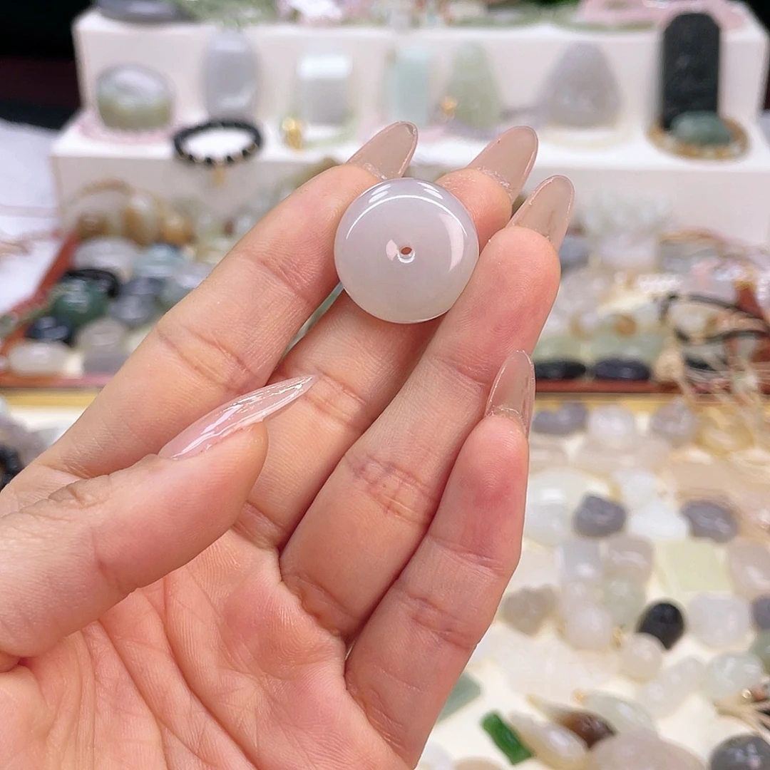 【闪购商品】和田玉吊坠(赠链)未镶嵌大*哥