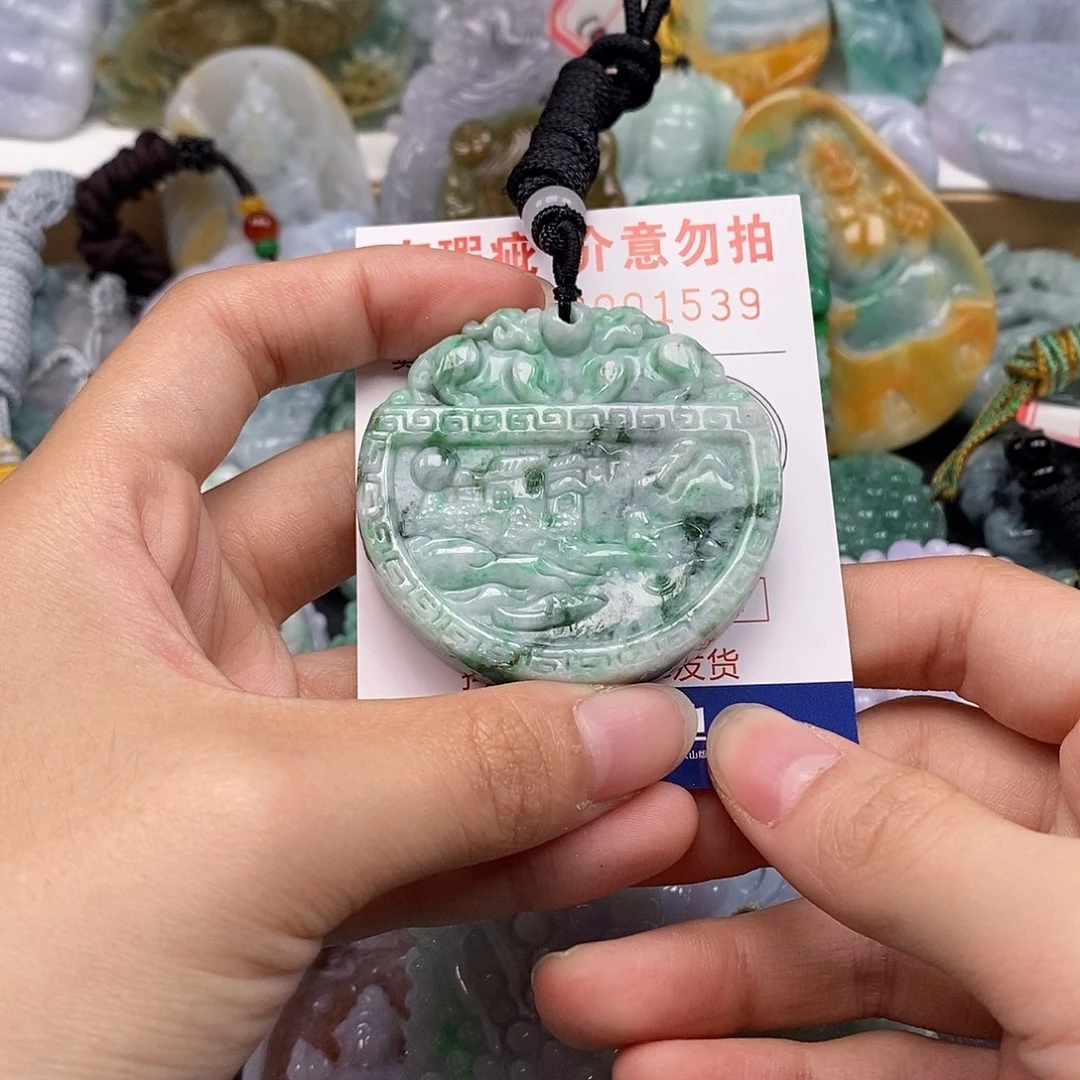 吊坠(不含链)未镶嵌翡翠
