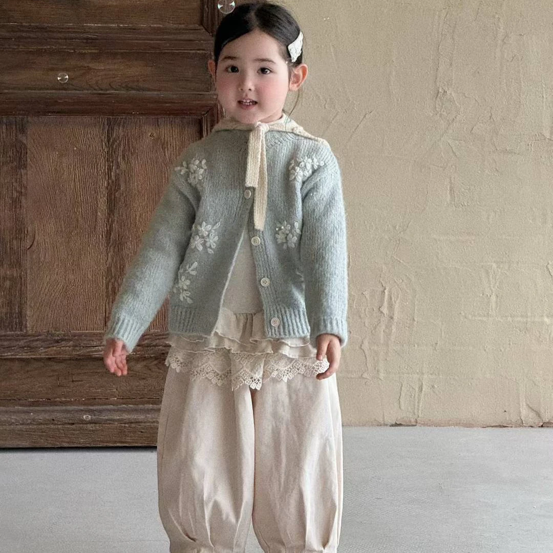 女童韩版针织立体钩花单排扣圆领纯色秋季2025新款宝宝甜美针织开
