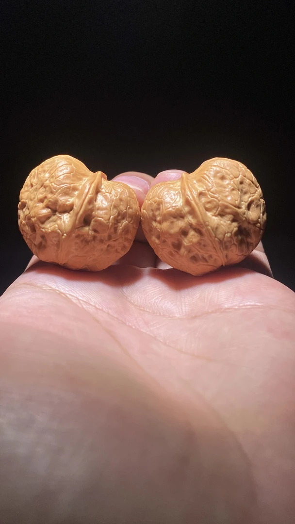 野生文玩核桃把件香妃元宝