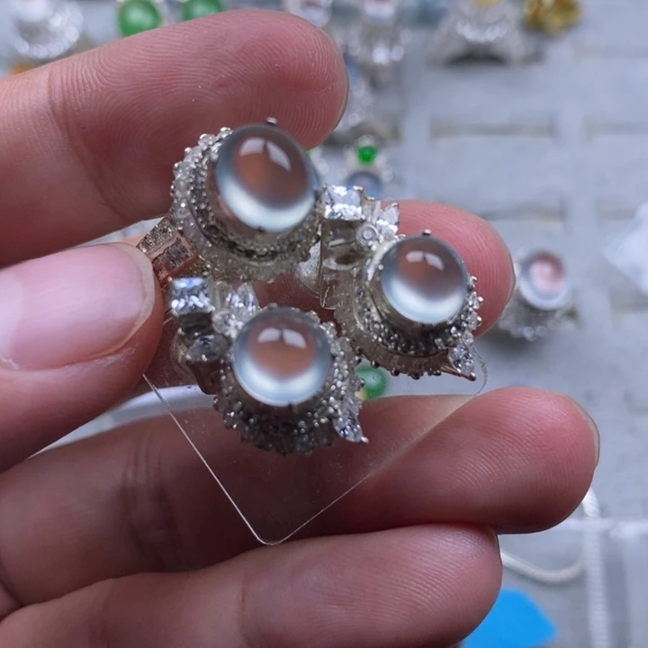 定制翡翠未镶嵌玻璃种8-9mm