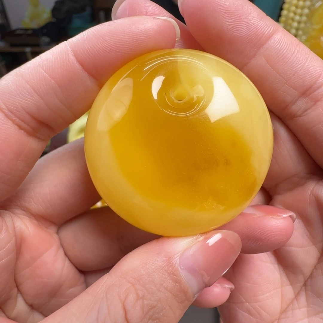 蜜蜡未镶嵌珠宝奇石