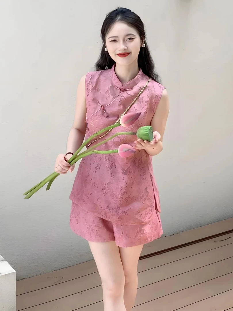 2025新款夏日新中式国风气质减龄独特超好看盘扣上衣短裤两件套女