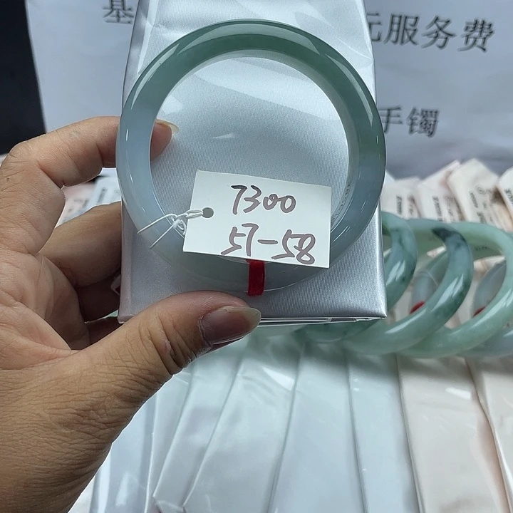 未镶嵌手镯翡翠翡翠手镯