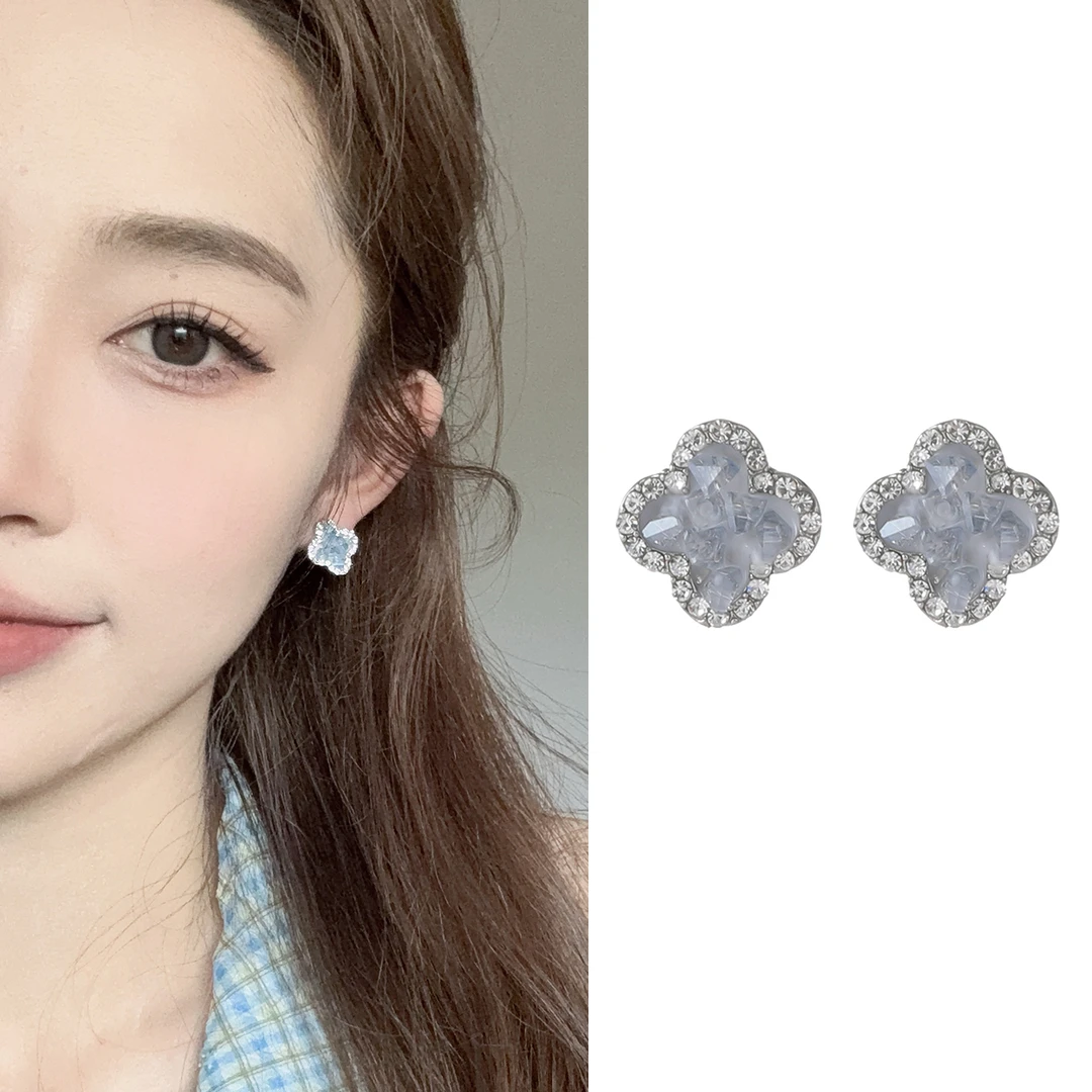 oushipei/欧诗佩 铜合金合成锆石耳饰 轻奢四叶草耳环微镶耳钉女