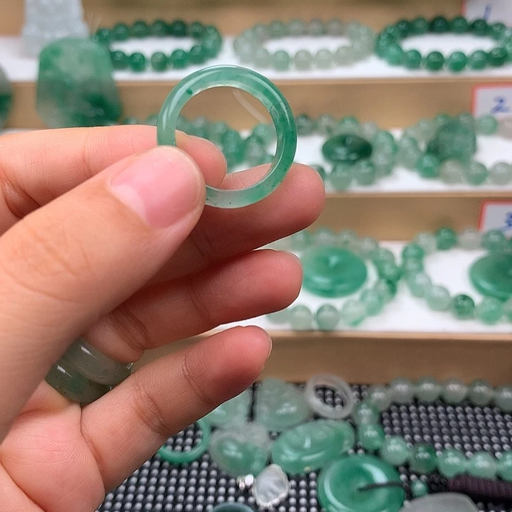 石英质玉戒圈未镶嵌