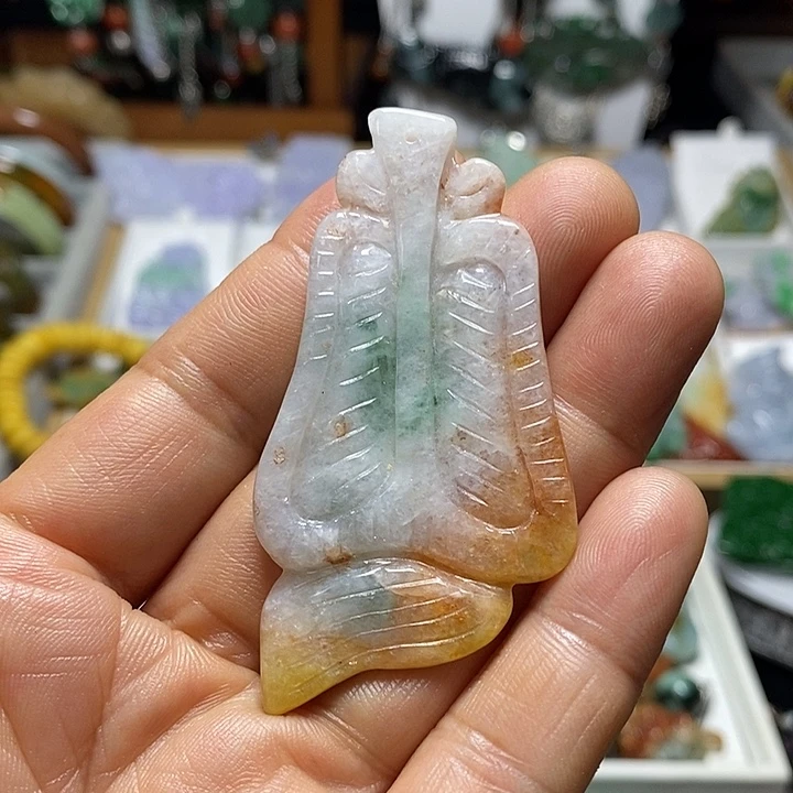 翡翠未镶嵌吊坠(赠链)