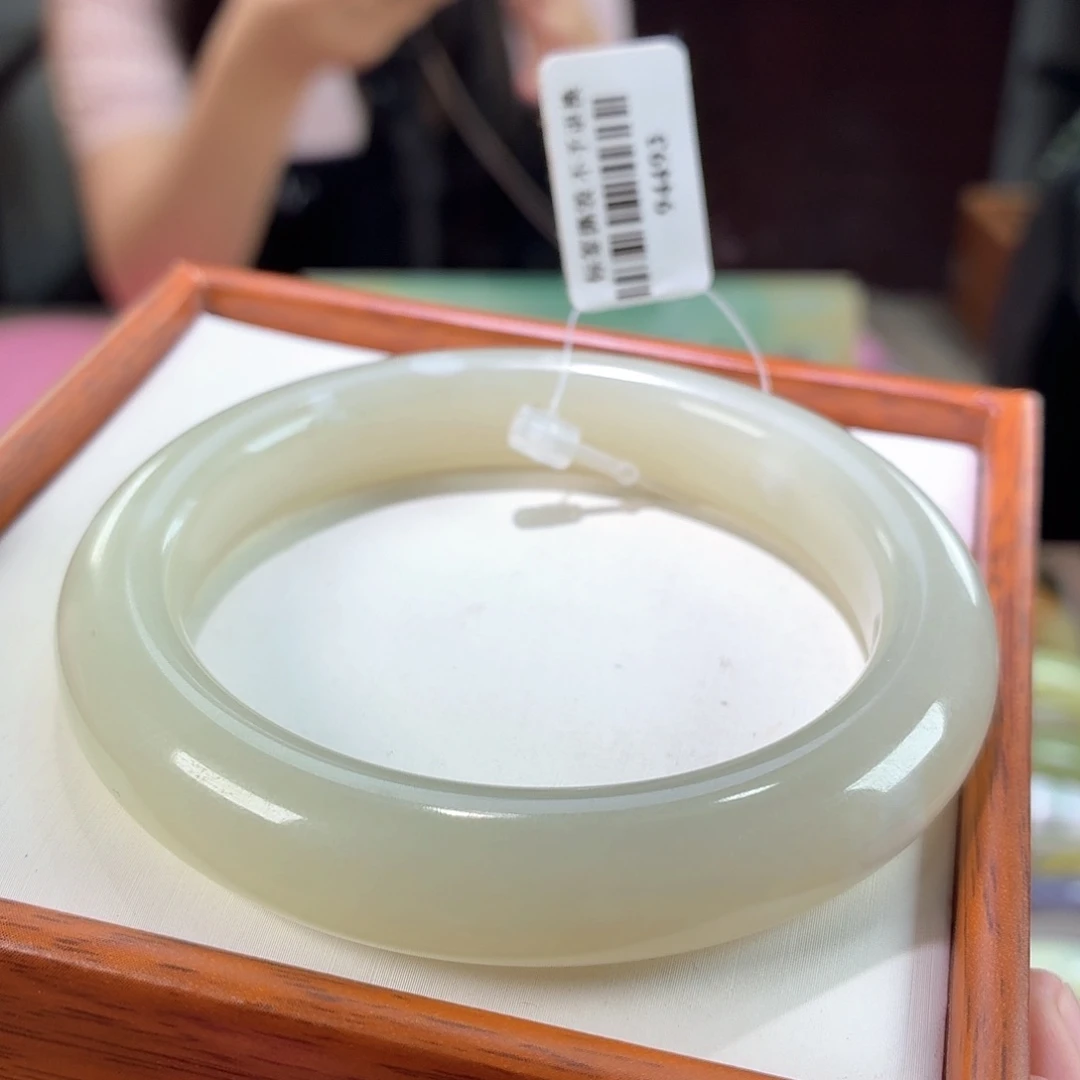 和田玉手镯未镶嵌章*姐5    57.1