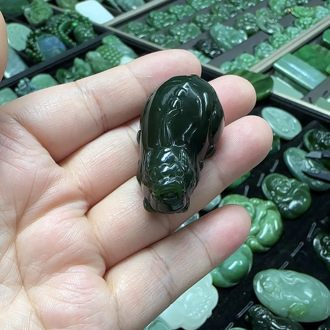 和田玉未镶嵌珠宝奇石