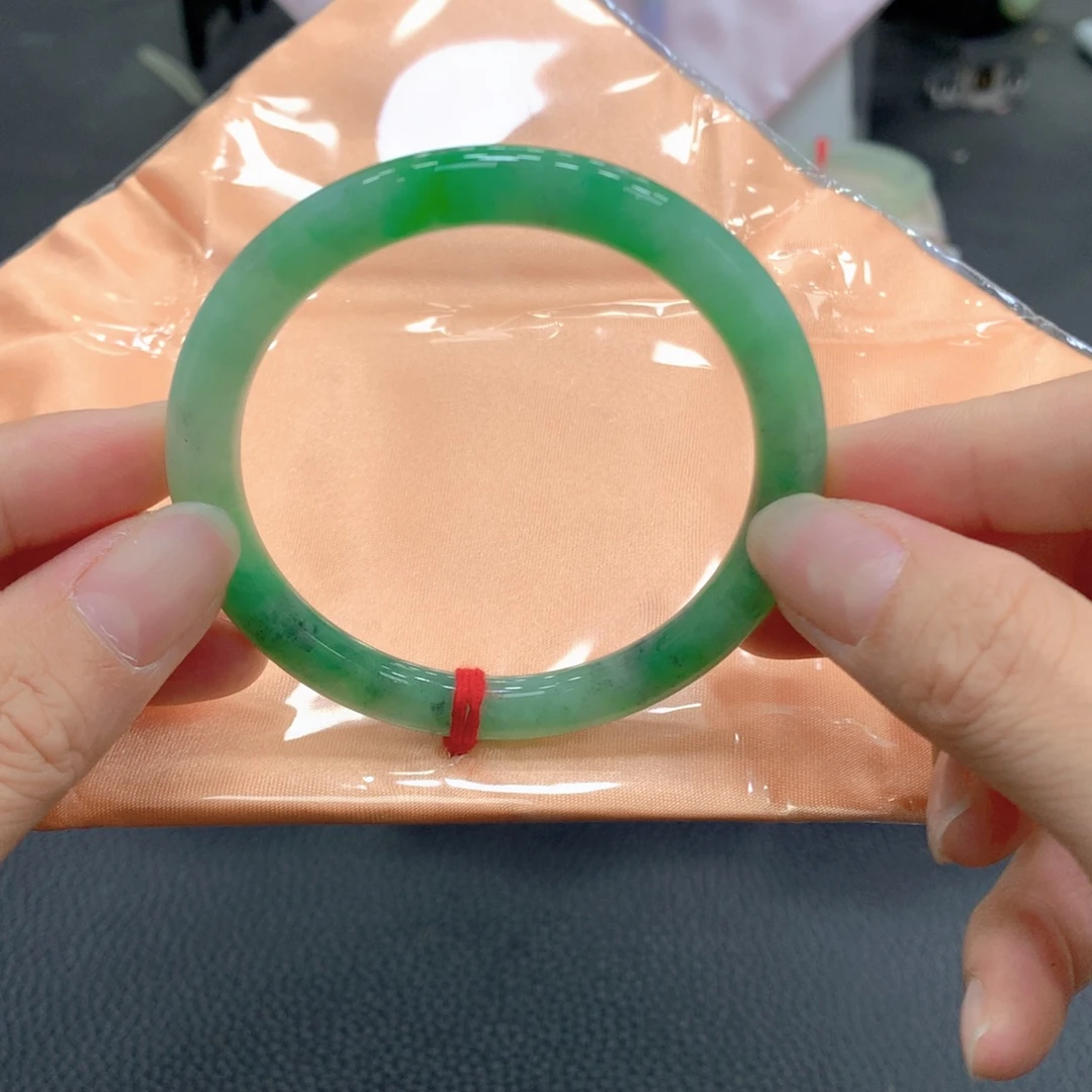 翡翠未镶嵌手镯13