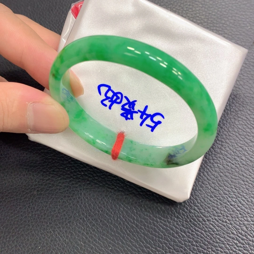 翡翠未镶嵌手镯（贵妃镯）翡翠（54贵妃）