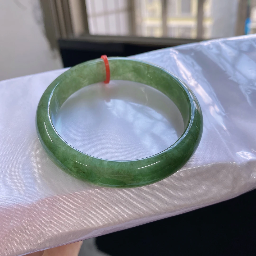 F03缅甸A货翡翠 水润满绿油青正圈手镯56圈口