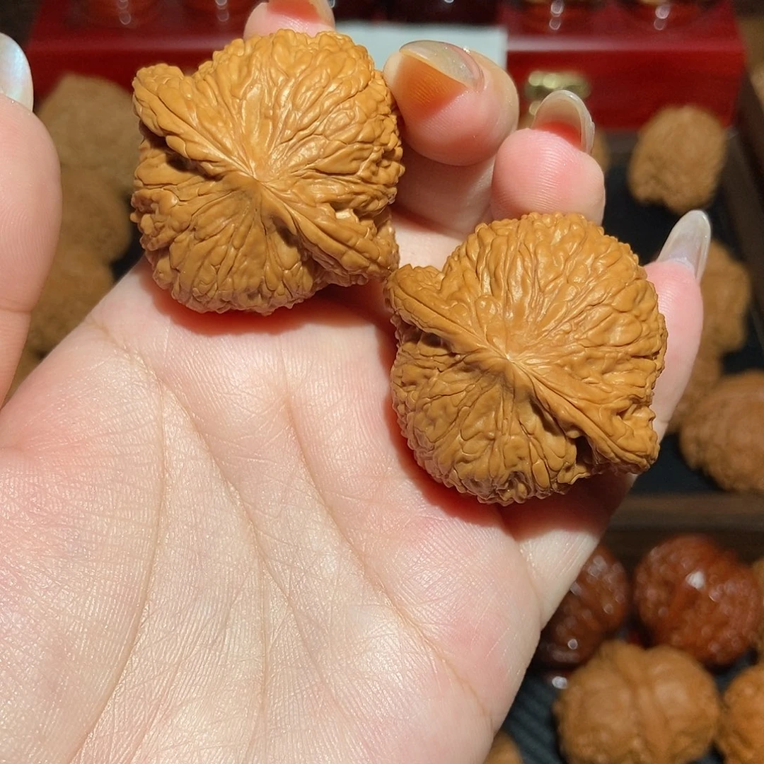 文玩核桃吊坠绣球42