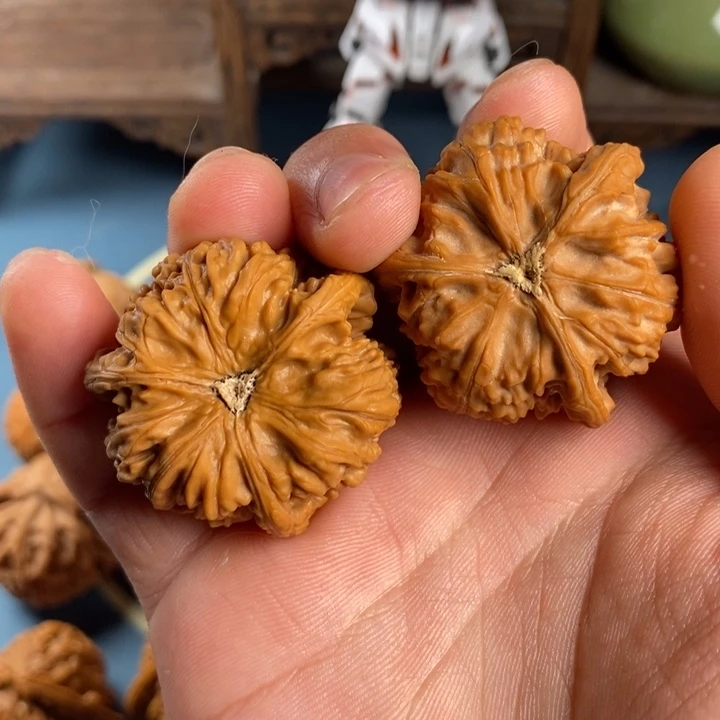 吊坠文玩核桃喝**周三棱