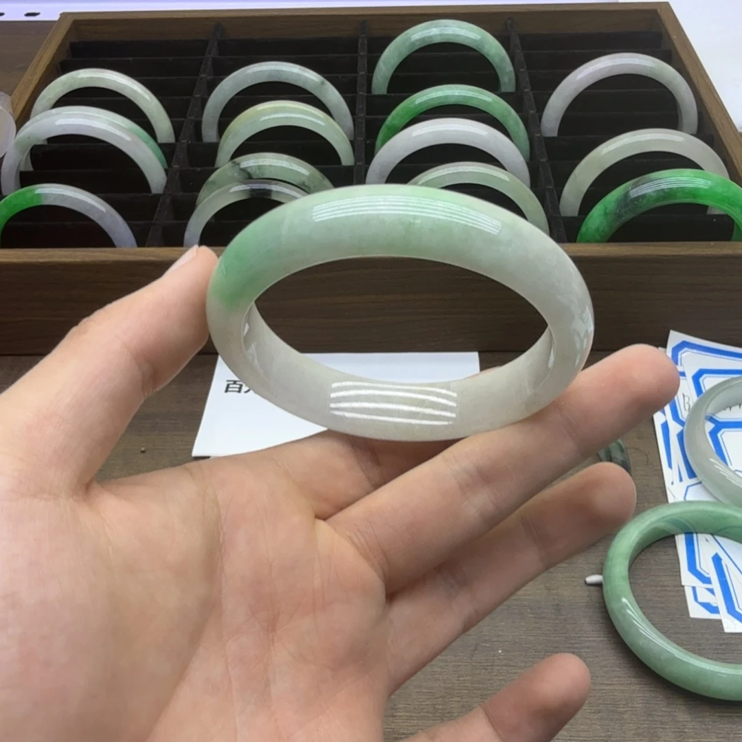 未镶嵌手镯翡翠 B31