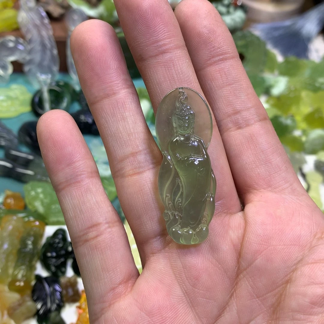 岫玉颈饰未镶嵌乔****观音