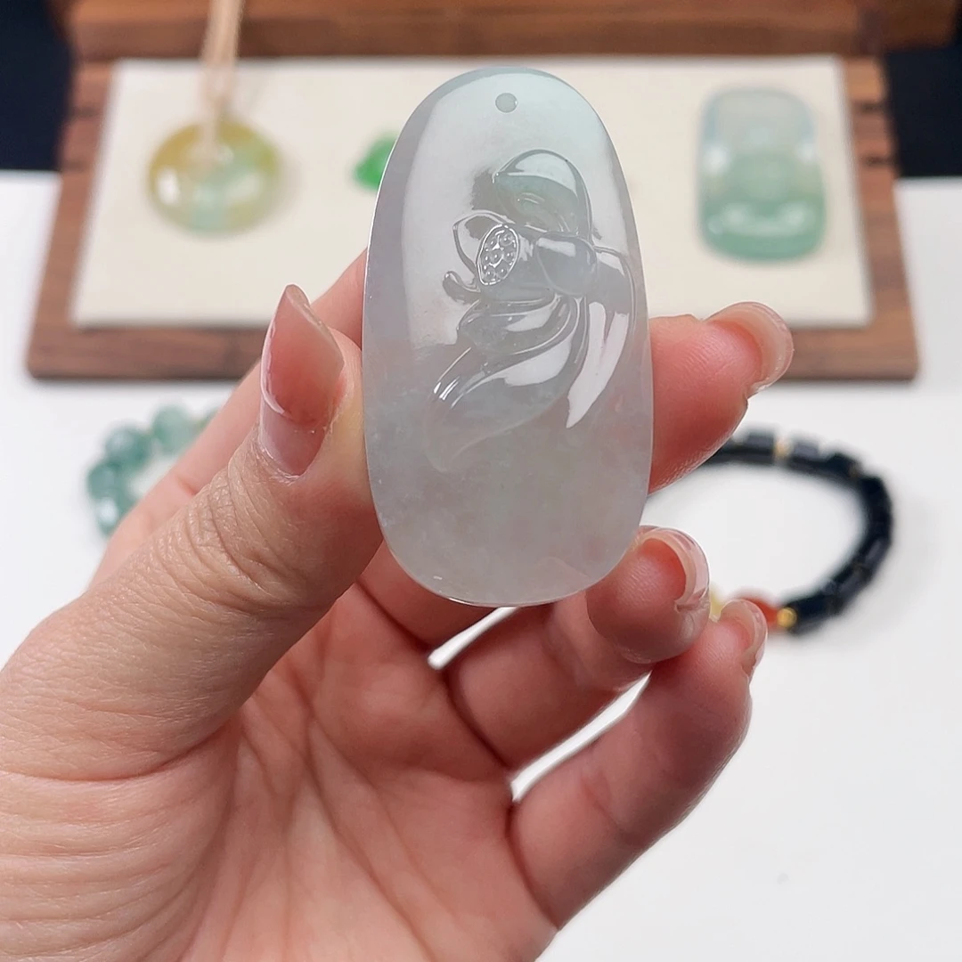 翡翠未镶嵌颈饰糯冰风荷