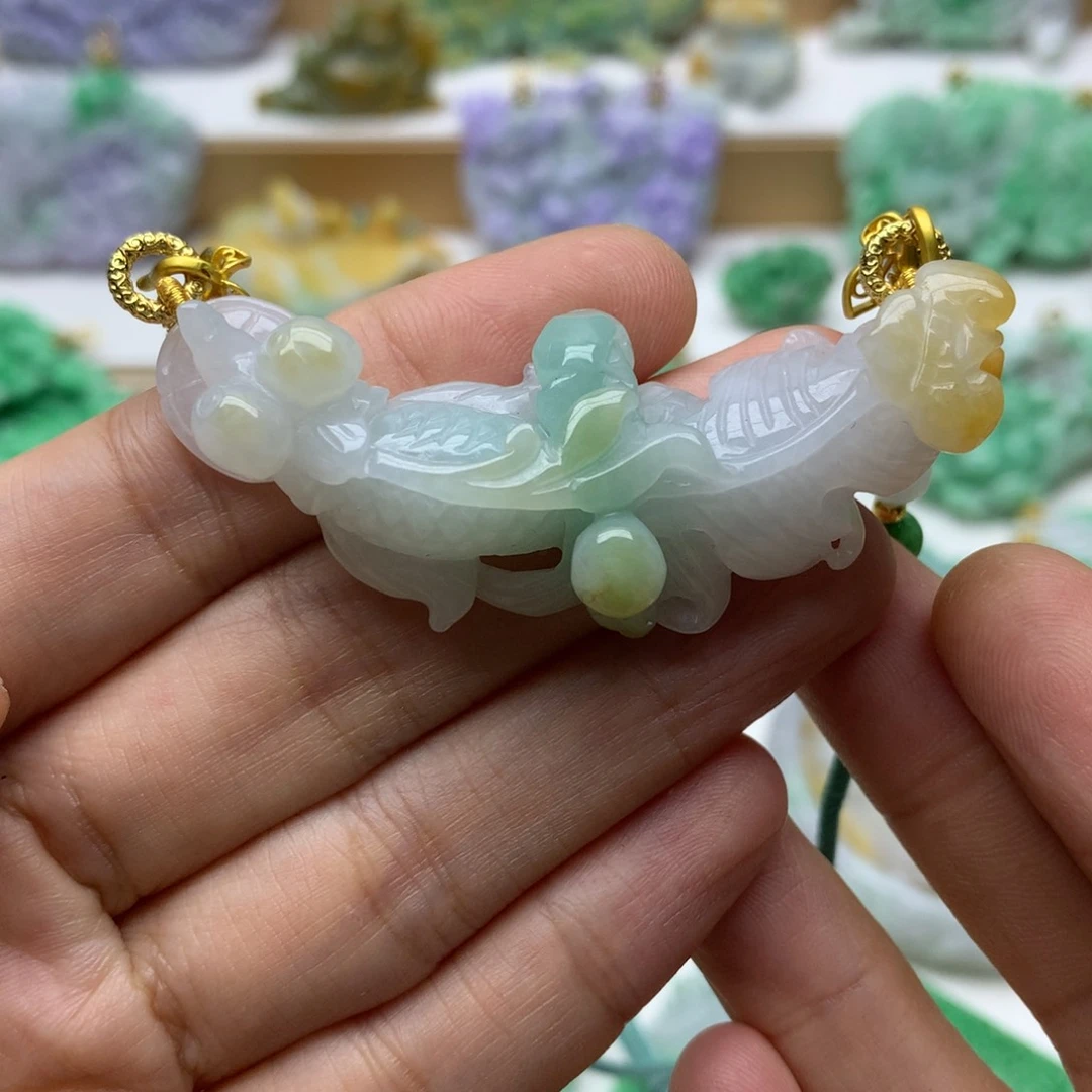 翡翠未镶嵌颈饰翡翠